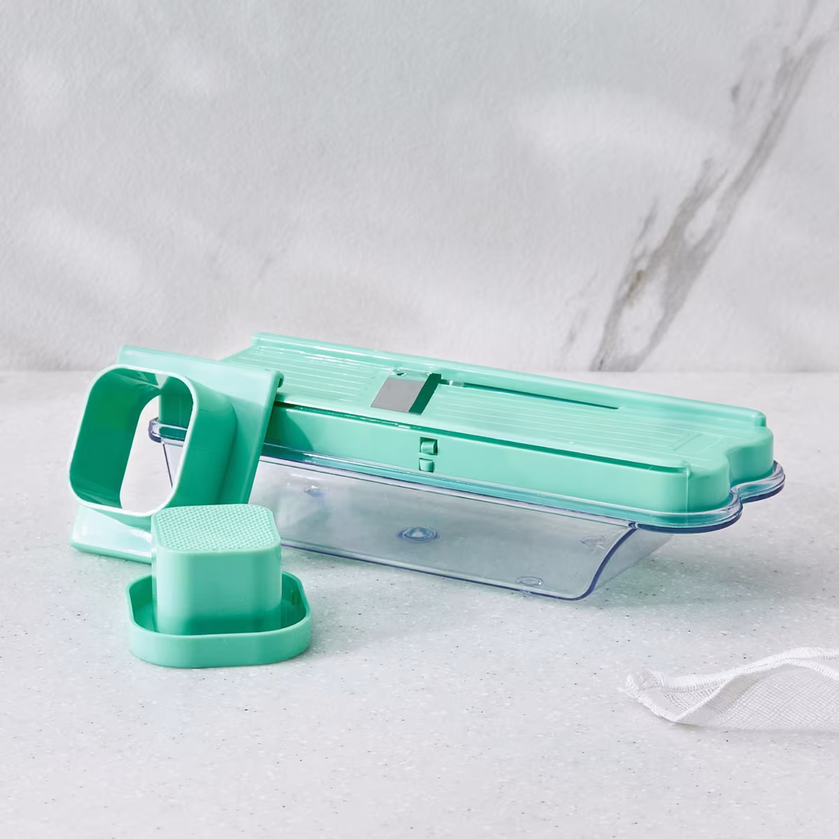 Rosemary Cove Polypropylene Dry Fruit Chopper in Mint