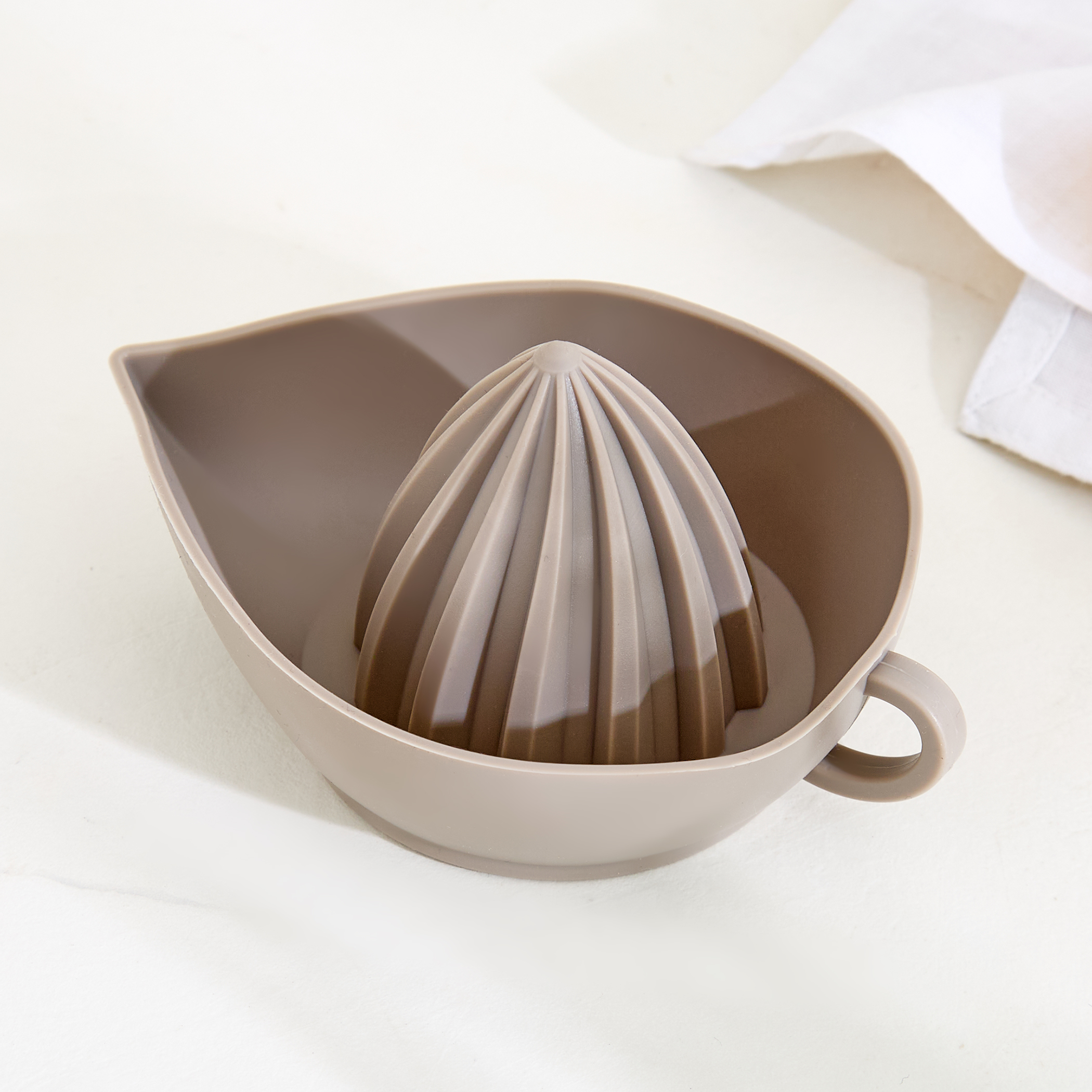 Rosemary Springfield Silicone Lemon Juicer in Brown