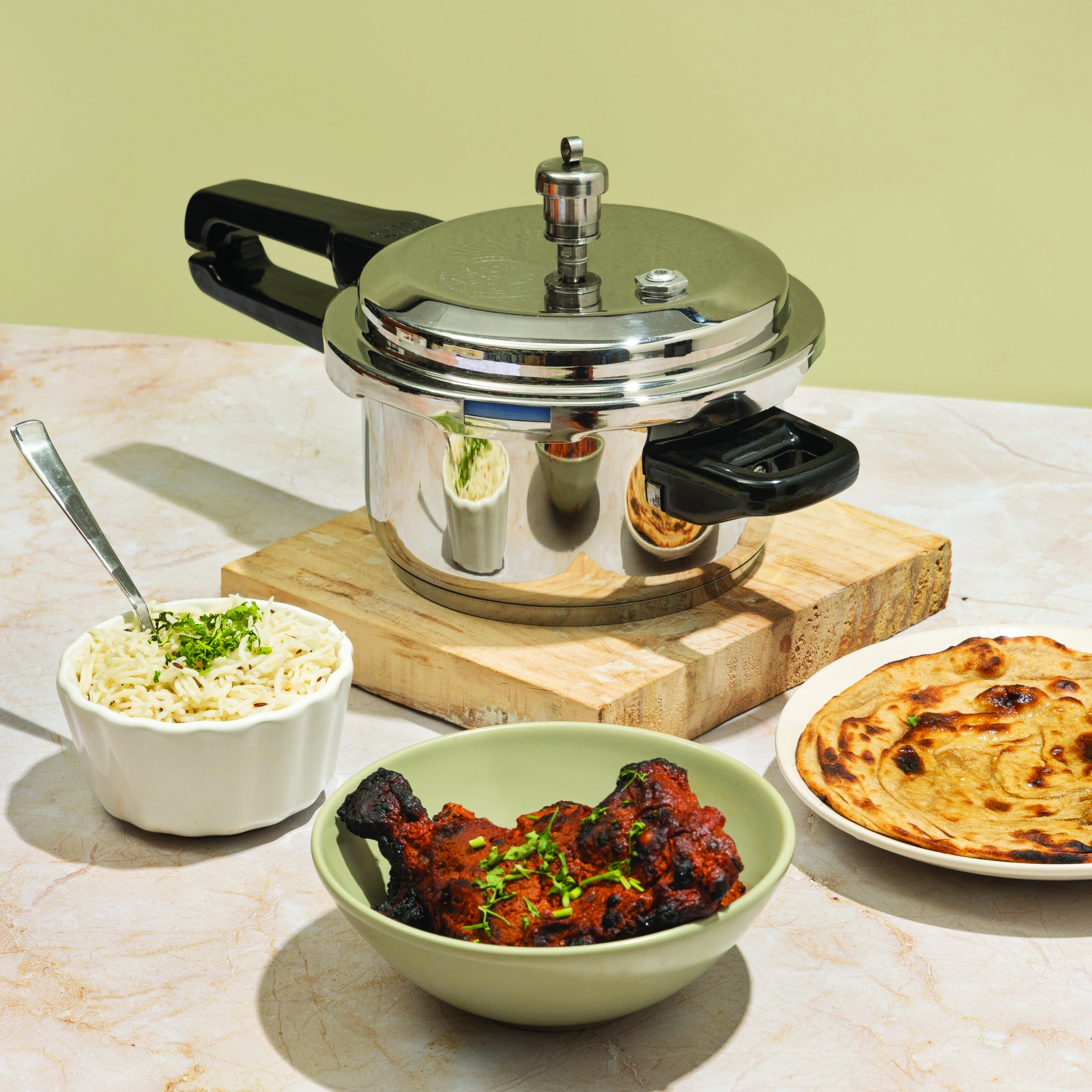 VINOD 18/8 Stainless Steel Pressure Cooker - 3L in Silver