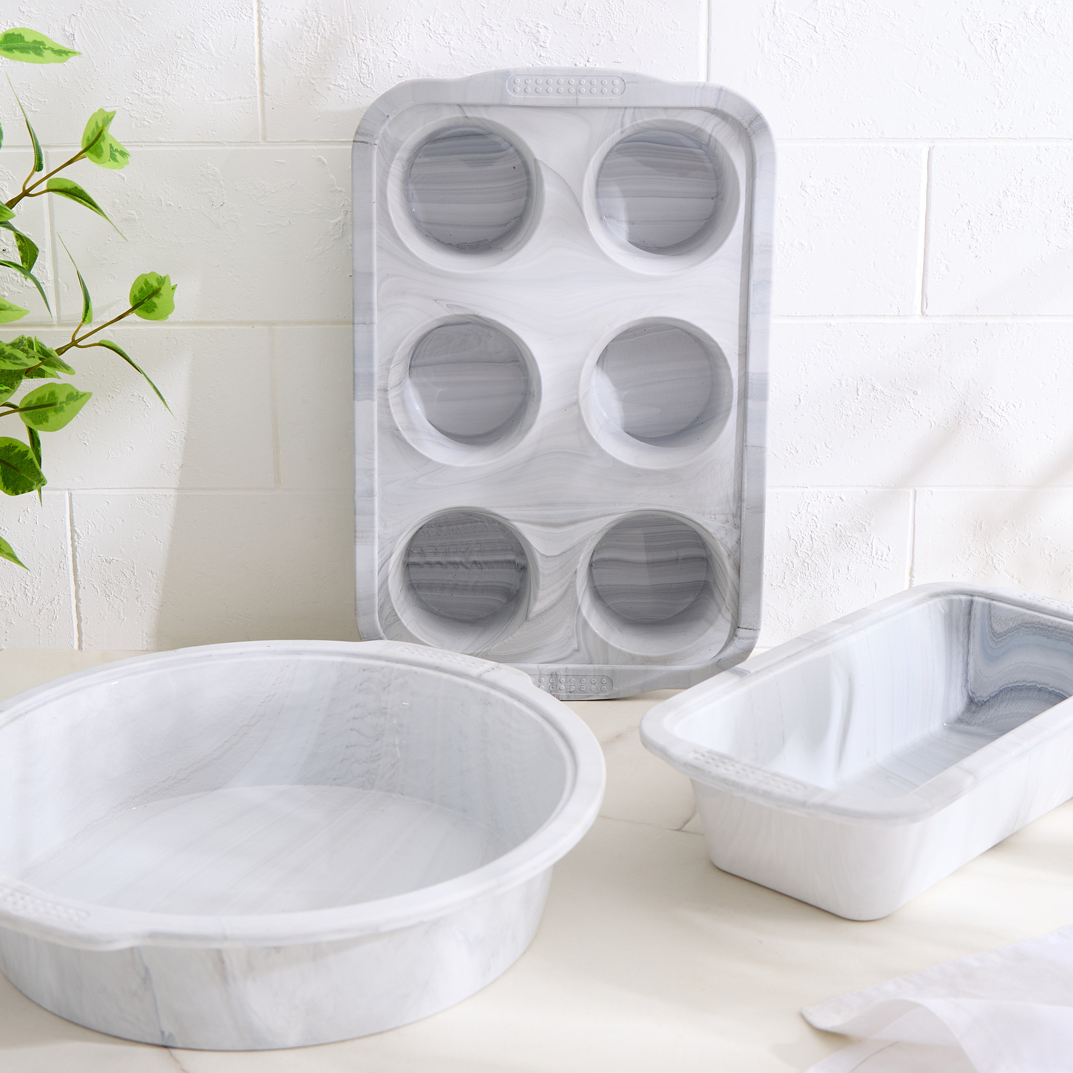 Bakers Pride Floura Silicone 6 Cups Muffin Pan in Grey