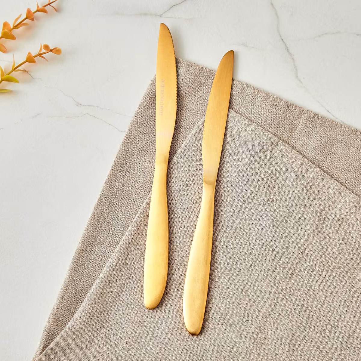 Glister Arely Set of 2 Stainless Steel Dessert Knives in Gold