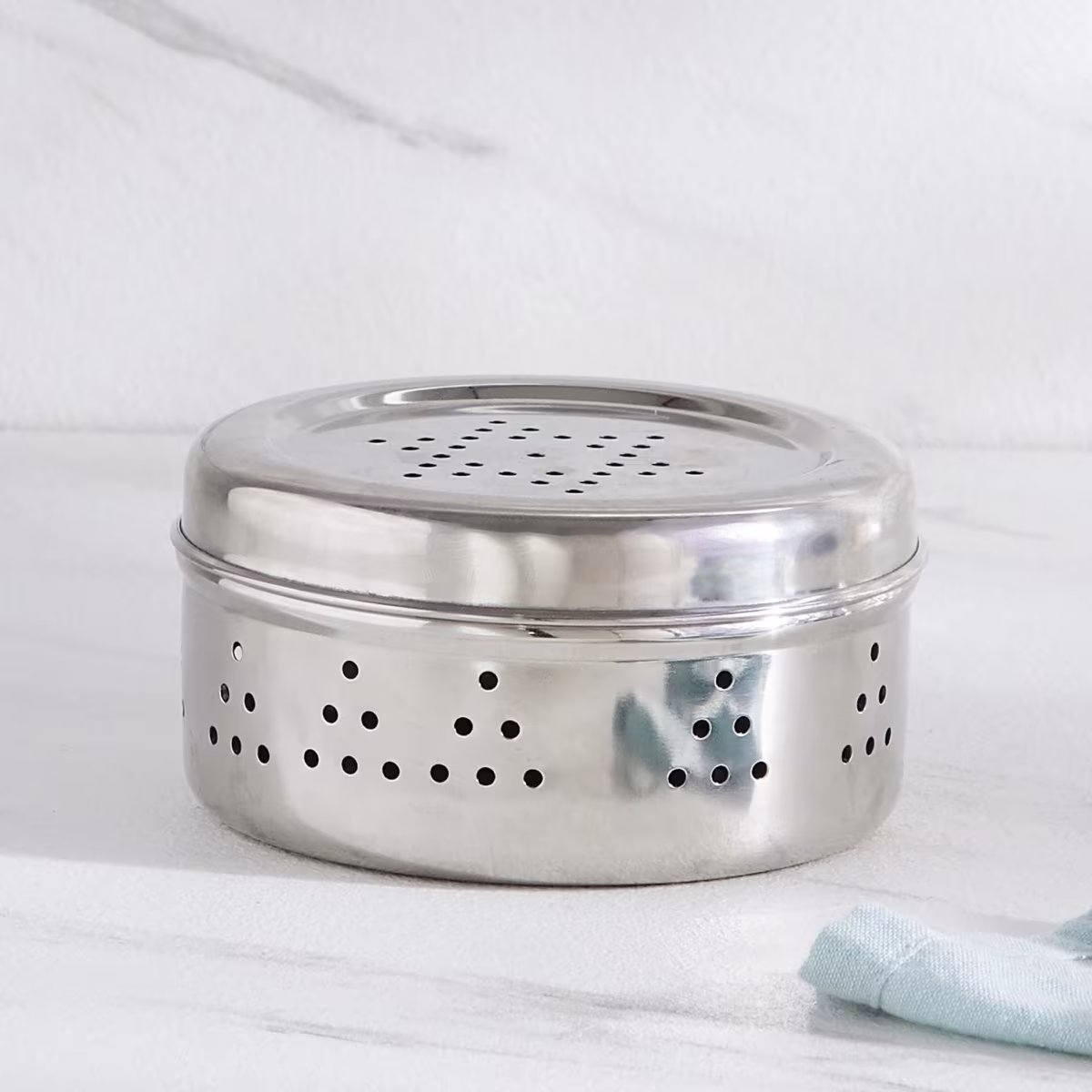 Glovia Stainless Steel Coriander Box with Grater in Silver